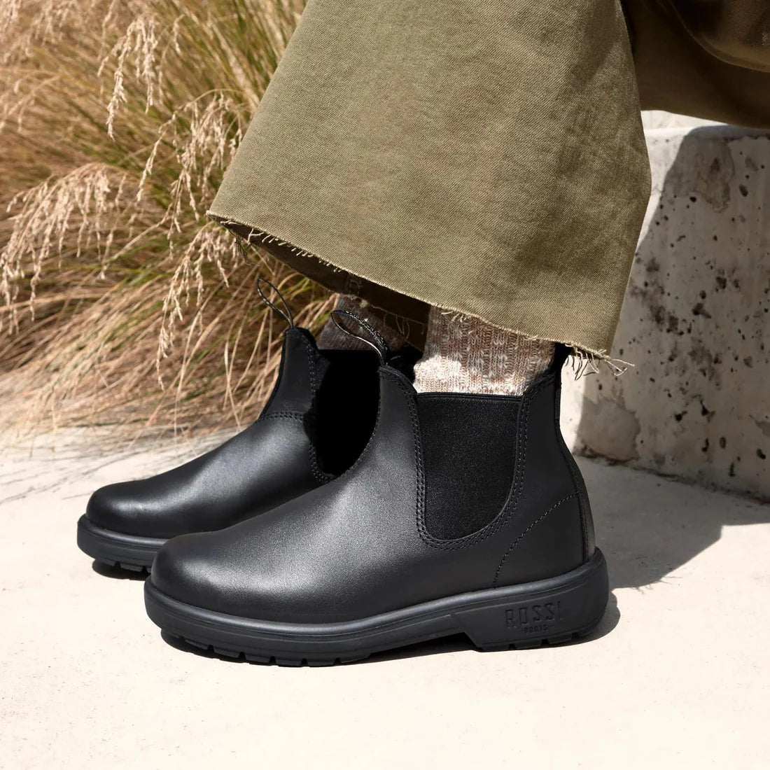 Rossi - 303 Endura Black Leather Chelsea Boots