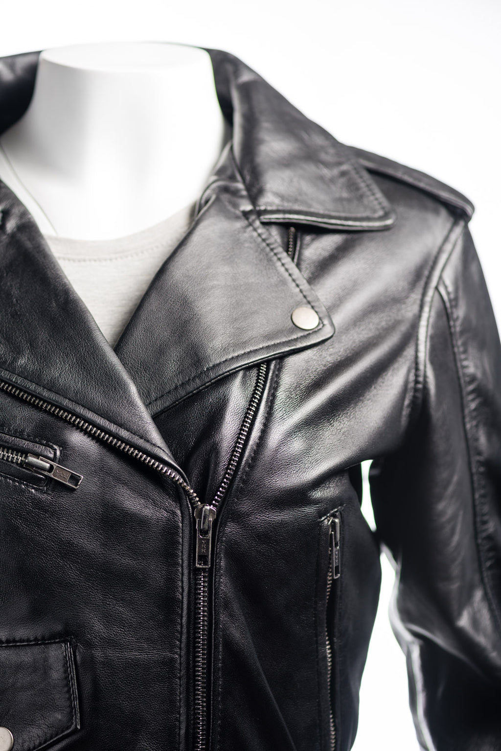 Ladies Short Fitted Asymmetric Zip Leather Biker Jacket: Alessandra
